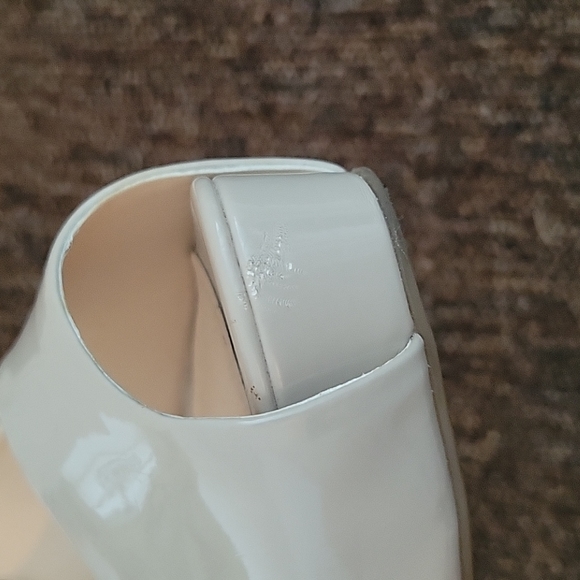 Guess Platform Heels - Picture 3 of 4